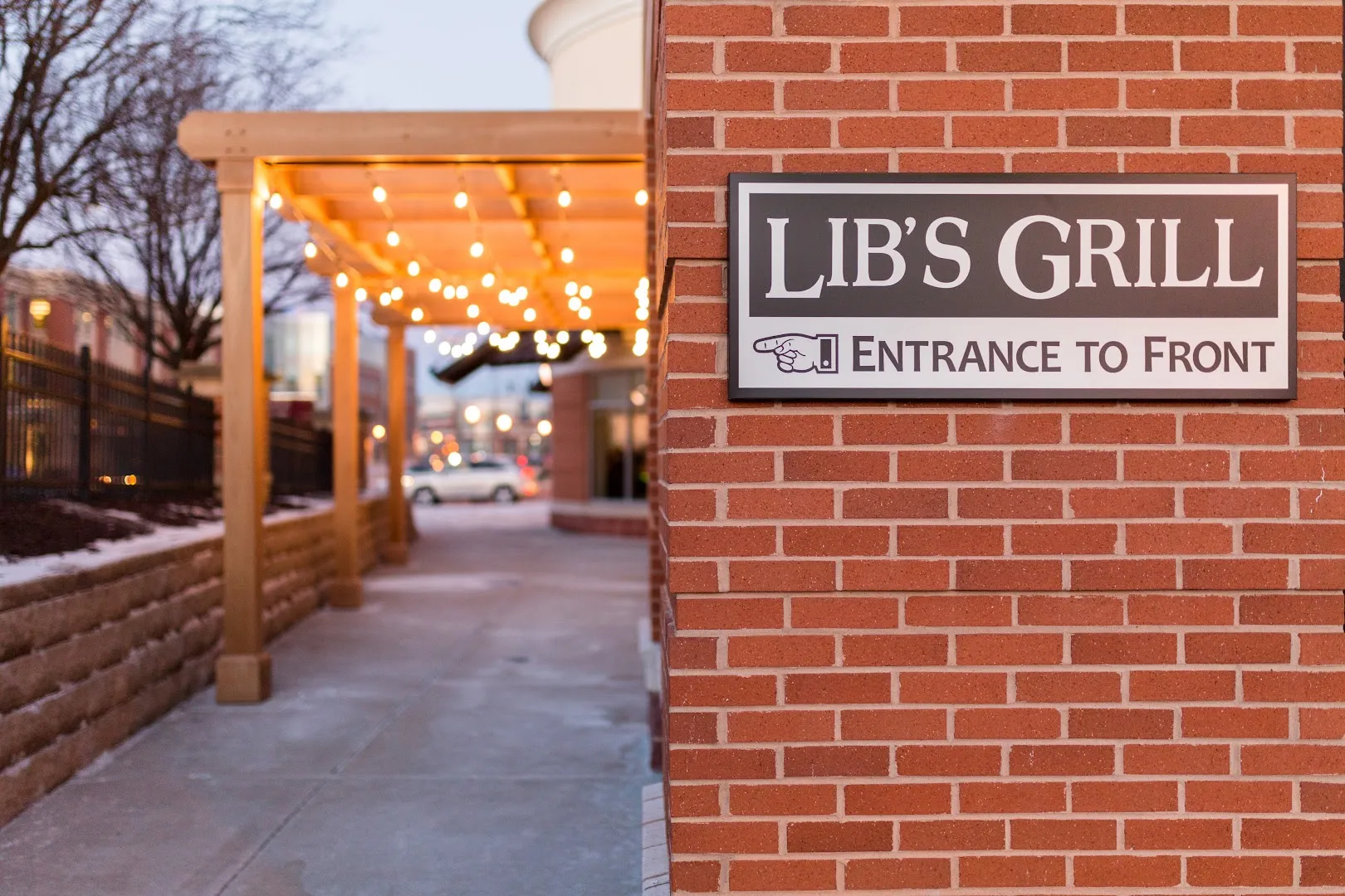 Lib's Grill Maple Lawn